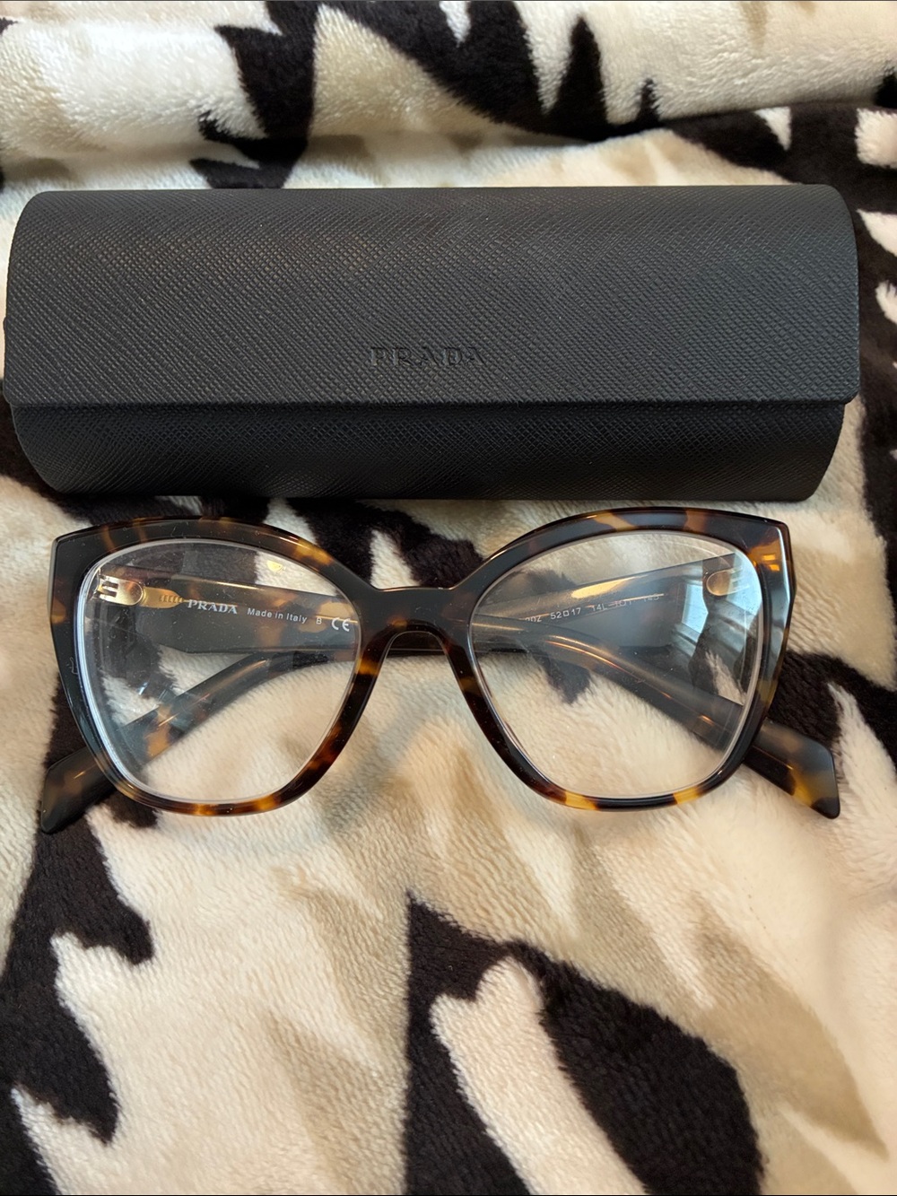Prada Tortoiseshell Cat-Eye Glasses - Brown and Amber